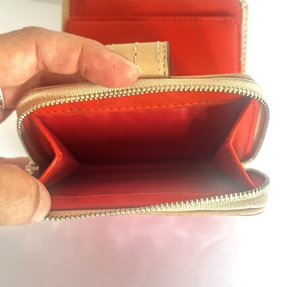 New Coach Wallet Small Red Embossed Shiny Snap Zip Around Women’s ID Bills Coins - Picture 6 of 10